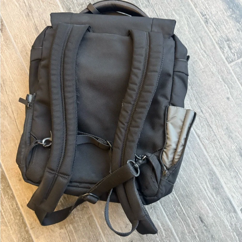 TUMI TECH BLACK COMPUTER TRAVEL BACKPACK